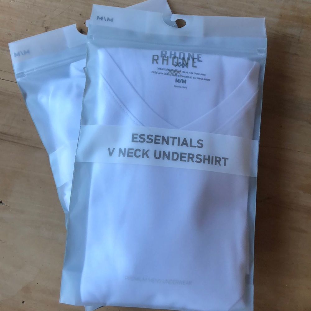 Brand New Rhône Essentials V Neck Short Sleeve Undershirt Size M White